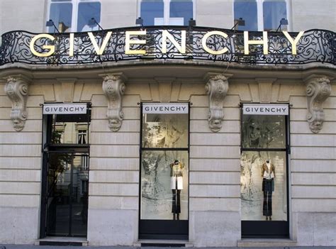 givenchy 3 avenue george v 75008 paris|givenchy haute couture paris.